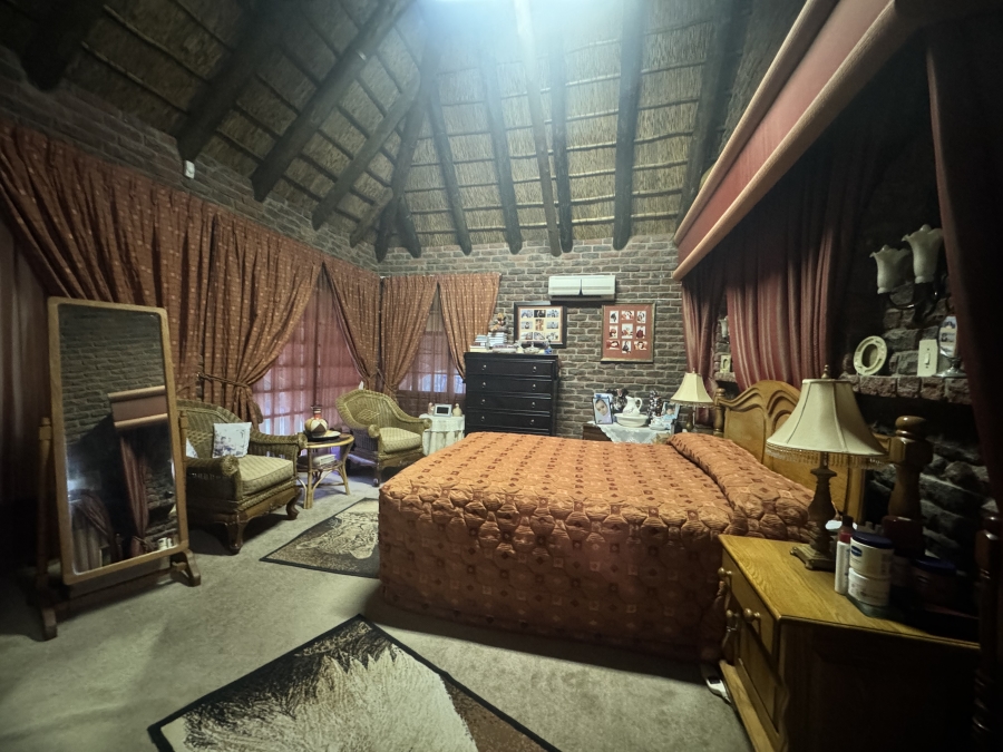 6 Bedroom Property for Sale in Doringkruin North West